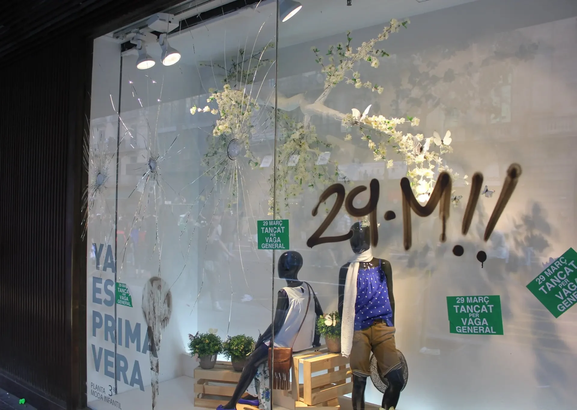 laminas seguridad antivandálicas y antigrafiti para ventanas y acristalamientos